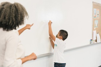 Imagem ilustrativa da solução Caminhos possíveis para levar o ensino híbrido para a escola pública